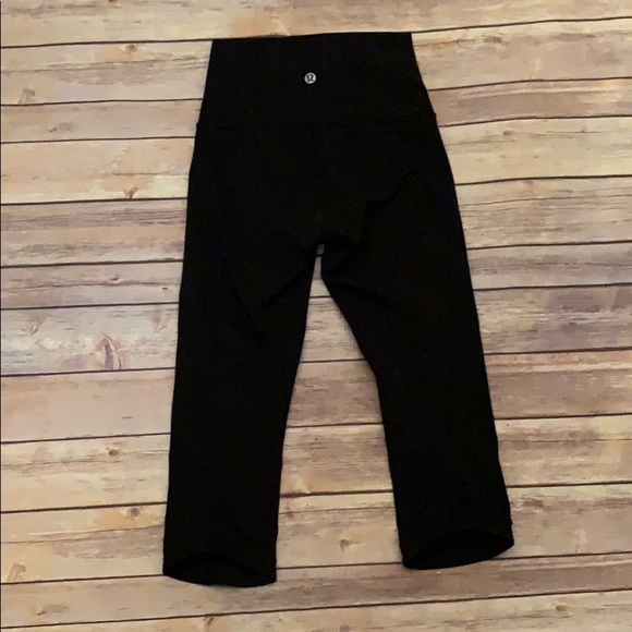 Lululemon black 21” leggings size 2 - Picture 2 of 3
